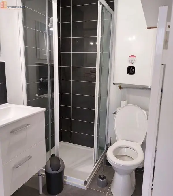 Studio meublé 15m² Angers 49000 - Mezzanine, proche gare - Photo 1