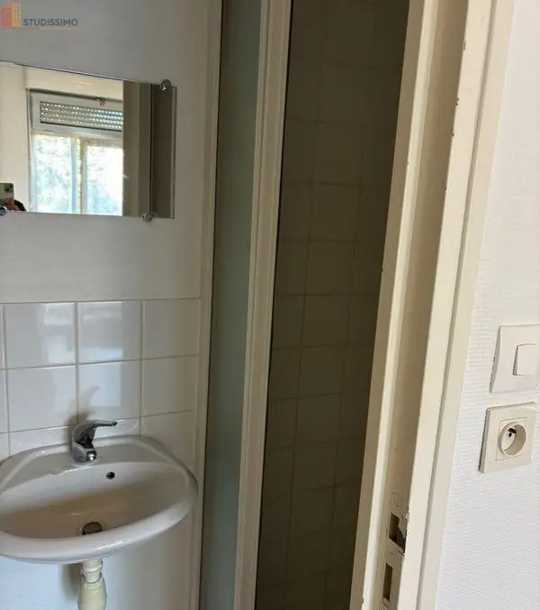 Studio meublé 22m² Angers 49100 - Proche tramway, meublé - Photo 2