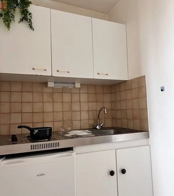 Studio meublé 17m² Angers 49000 - Proche gare, lumineux - Photo 2