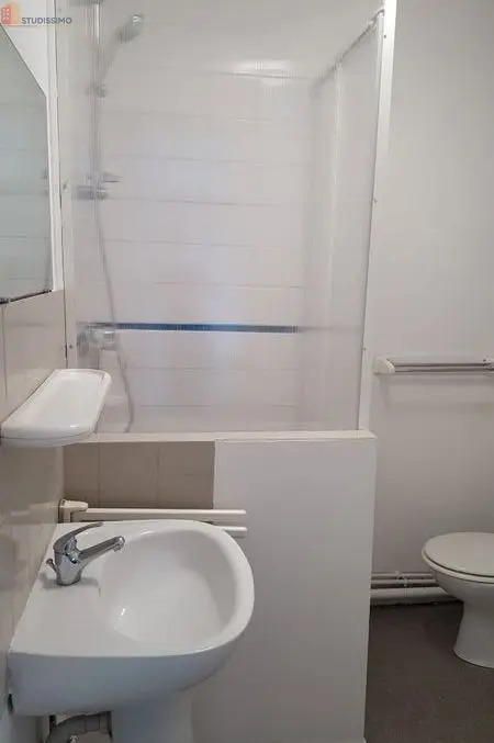 Studio meublé 20m² Angers centre-ville - Calme, proche transports - Photo 8