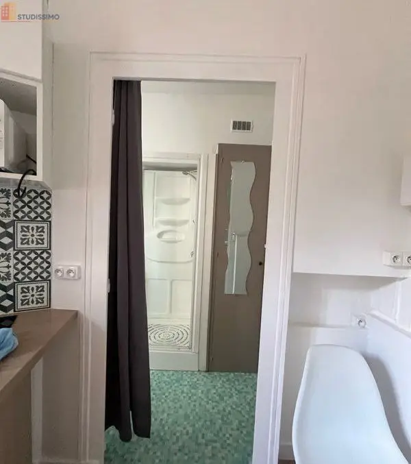 Studio meublé 15m² Angers 49000 - Proche UCO, rue Rabelais - Photo 1