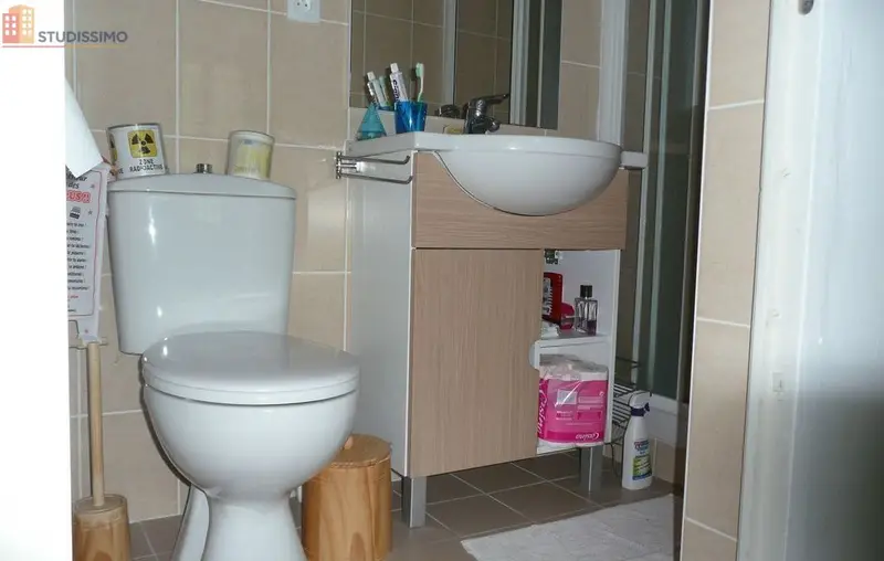Studio meublé 23m² Angers 49000 - Calme, dans maison - Photo 1