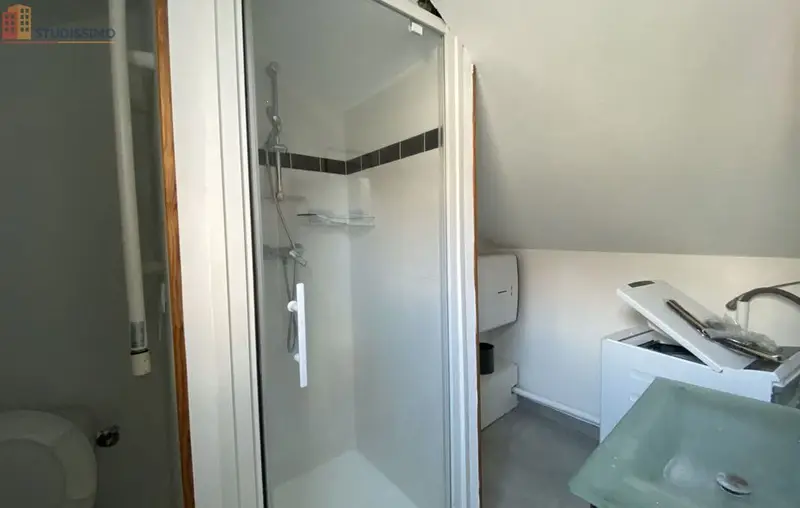Studio meublé 17m² Reims 51100 - Étage élevé, lumineux - Photo 1