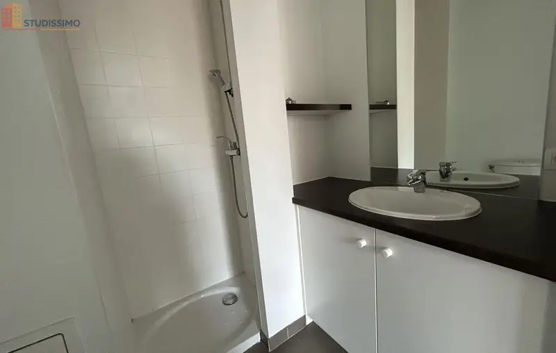 Studio 28m² Reims 51100 - Lumineux, au 2e étage - Photo 2
