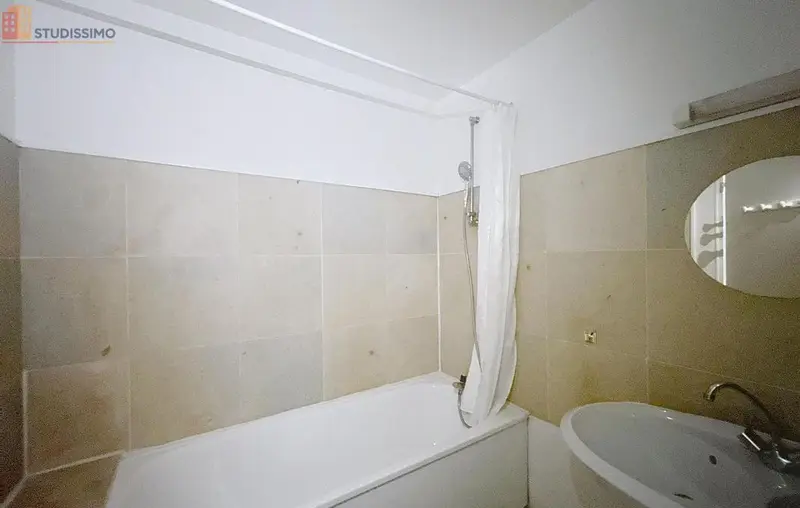 Studio meublé 15m² Reims 51100 - Meublé, 2e étage - Photo 1
