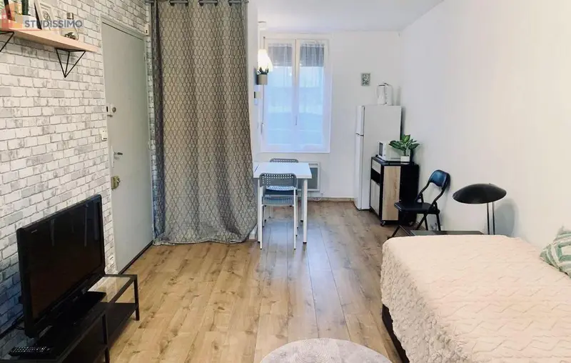 Studio meublé 23m² Reims centre - Meublé, parking privatif - Photo 1
