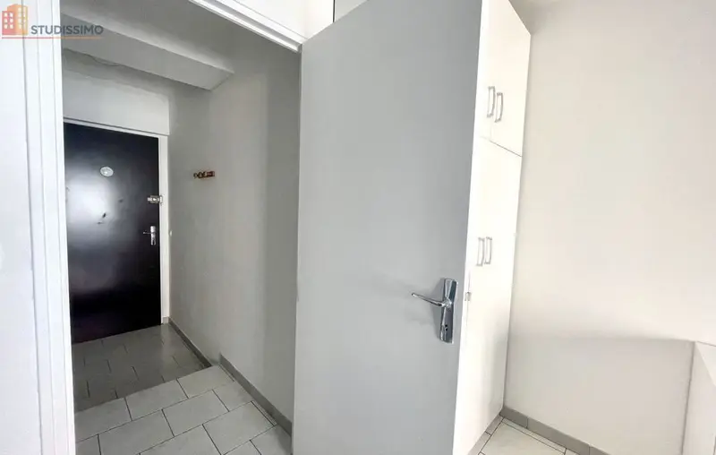 Studio 36m² Reims 51100 - Meublé, DPE D - Photo 3