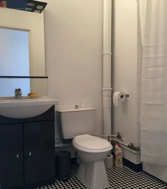 Studio meublé 26m² Reims 51100 - Lumineux, 4e étage - Photo 3