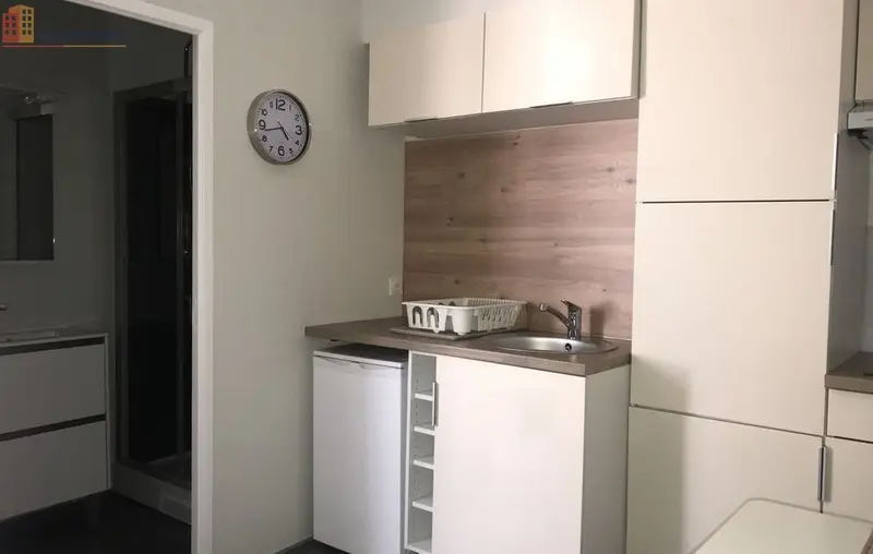 Studio meublé 30m² Reims 51100 - Meublé, DPE D - Photo 4