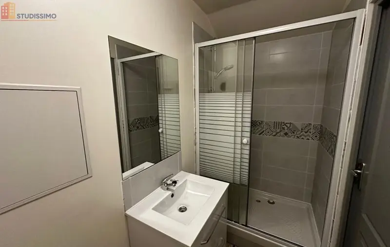 Studio 13m² Reims 51100 - Étage élevé, lumineux - Photo 1
