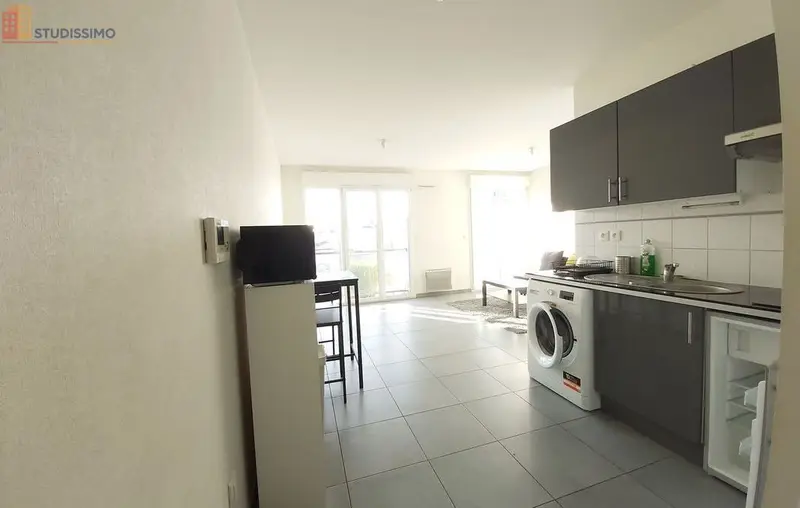 Studio meublé 31m² Reims centre - Meublé, 2e étage - Photo 5