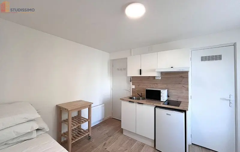 Studio meublé 12m² Reims 51100 - Meublé, DPE C - Photo 5