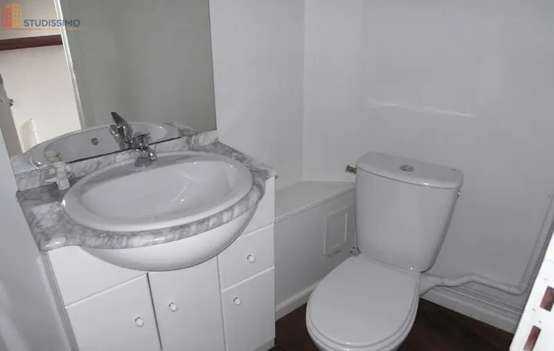 Studio 24m² Reims 51100 - Lumineux, 1er étage - Photo 3