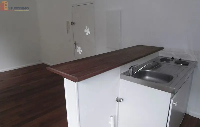Studio 24m² Reims 51100 - Lumineux, 1er étage - Photo 1