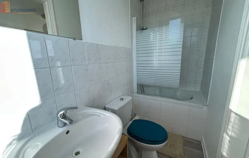 Studio meublé 23m² Reims - Lumineux, au 3e étage - Photo 2