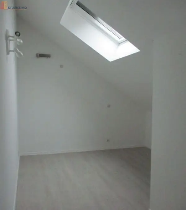 Studio 14m² Reims centre - Lumineux, 2e étage - Photo 3