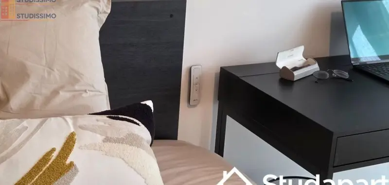 Studio meublé 10m² Reims - Meublé, 3e étage - Photo 1