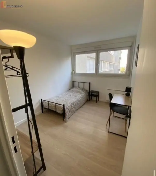 Studio meublé 9m² Reims 51100 - Calme, au 2e étage - Photo 4