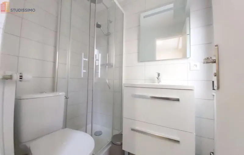 Studio meublé 15m² Reims 51100 - Meublé, DPE D - Photo 5