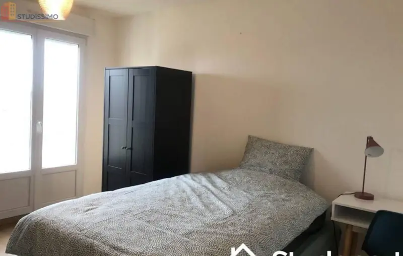 Studio 10m² Reims 51100 - Meublé, au 3e étage - Photo 1