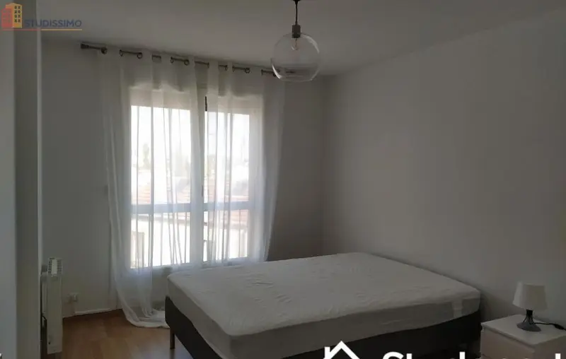 Studio meublé 13m² Reims 51100 - Calme, au 3e étage - Photo 1