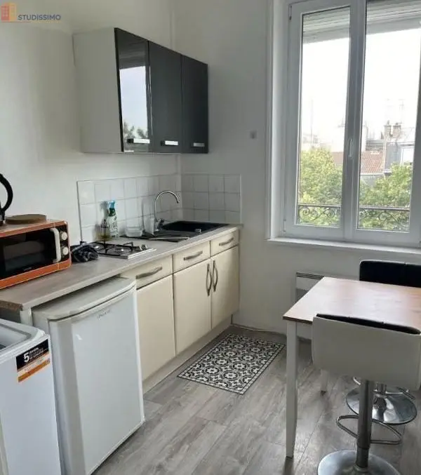 Studio meublé 14m² Reims 51100 - Calme, 4e étage - Photo 1