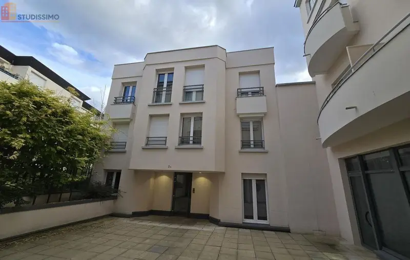 Studio meublé 19m² Reims 51100 - Meublé, DPE D - Photo 1