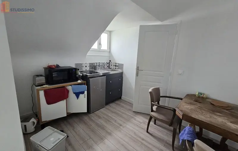 Studio meublé 17m² Reims 51100 - Dernier étage, lumineux - Photo 1