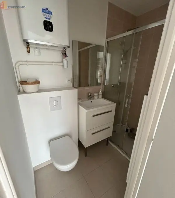 Studio meublé 18m² Reims 51100 - Neuf, proche gare - Photo 1