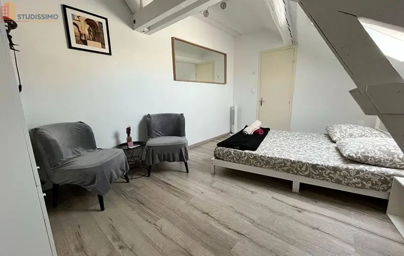 Studio meublé 14m² Reims 51100 - Au calme, 3e étage - Photo 3