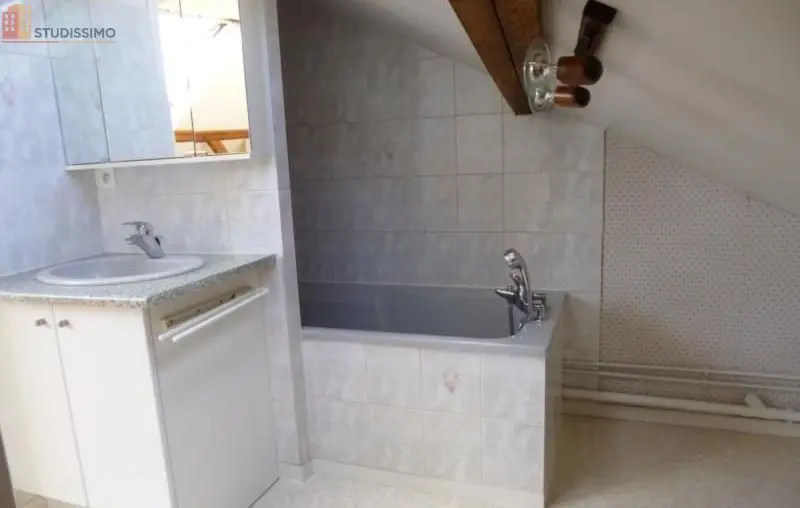 Studio meublé 16m² Reims 51100 - Lumineux, 2e étage - Photo 3