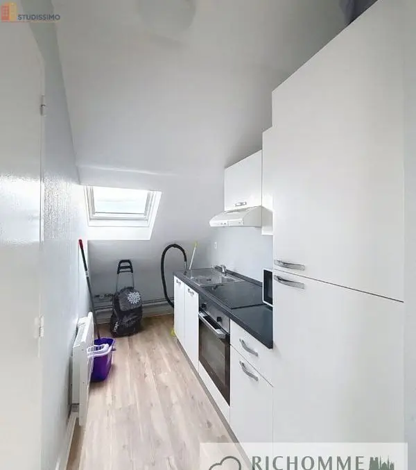Studio meublé 21m² Reims 51100 - Dernier étage, lumineux - Photo 5