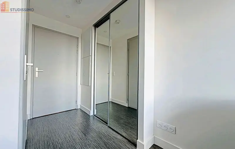Studio meublé 16m² Reims 51100 - Meublé, 2e étage - Photo 2