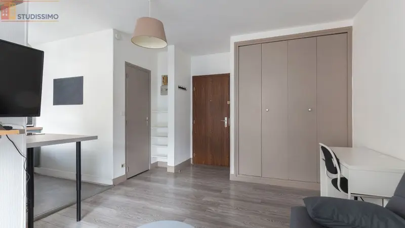 Studio 24m² Reims 51100 - Meublé, proche cathédrale - Photo 2
