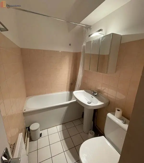 Studio meublé 23m² Reims - Meublé, 2e étage - Photo 1