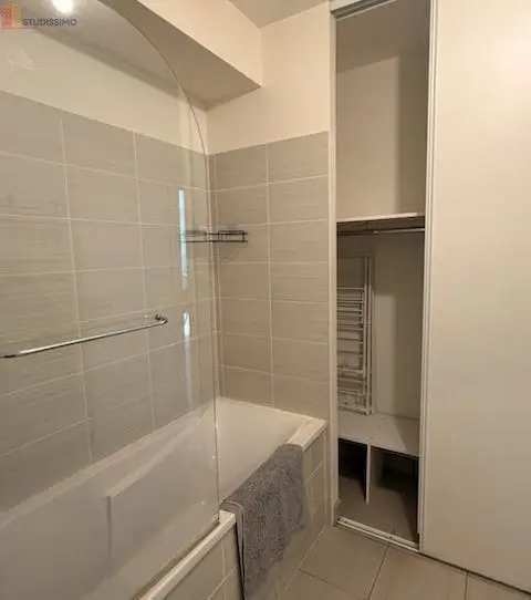 Studio meublé 34m² Reims centre - Grand, lumineux - Photo 2