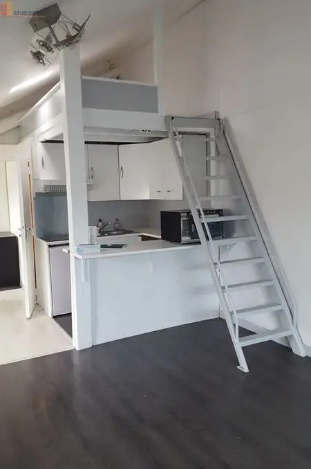 Studio meublé 40m² Reims 51100 - Meublé, 2e étage - Photo 2