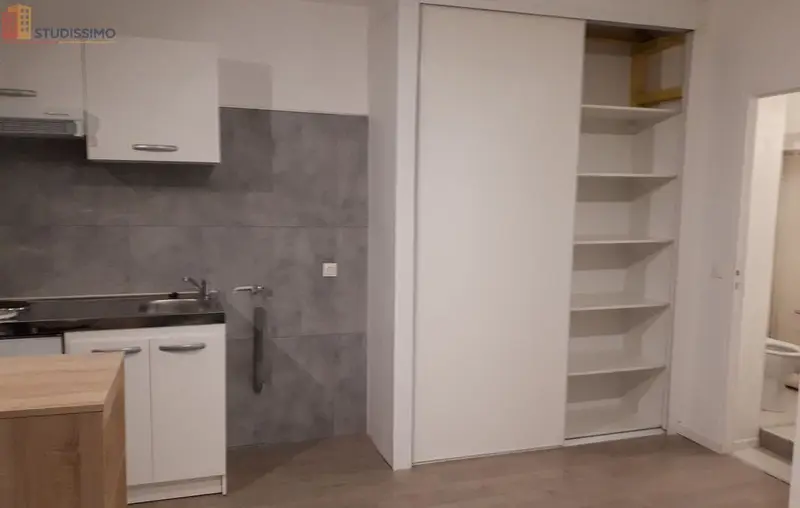 Studio 25m² Reims 51100 - Rénové, meublé - Photo 1