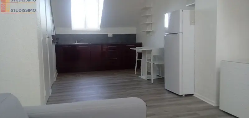 Studio meublé 28m² Châlons-en-Champagne - Meublé, 2e étage - Photo 2