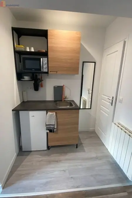 Studio meublé 16m² Reims 51100 - Calme, cour privée - Photo 2