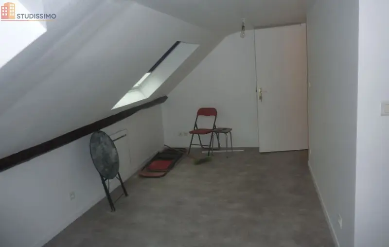Studio meublé 14m² Reims 51100 - Calme, dernier étage - Photo 1