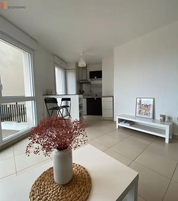 Studio meublé 30m² Reims centre - Lumineux, 3e étage - Photo 4