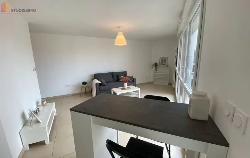 Studio meublé 30m² Reims centre - Lumineux, 3e étage - Photo 3