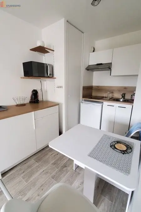Studio 31m² Reims - Meublé, place de parking - Photo 2