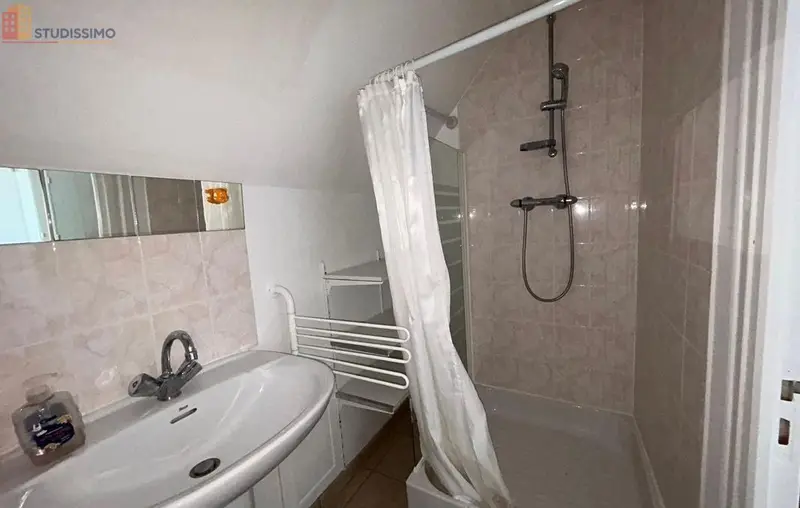Studio meublé 15m² Reims - Meublé, 2e étage - Photo 1