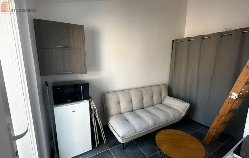 Studio meublé 16m² Reims - Mezzanine, jardin calme - Photo 2