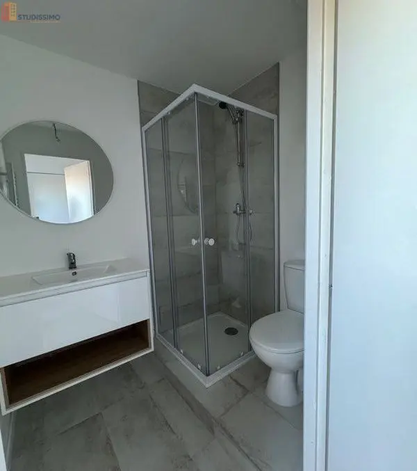 Studio meublé 9m² Châlons-en-Champagne - Meublé, dernier étage - Photo 1