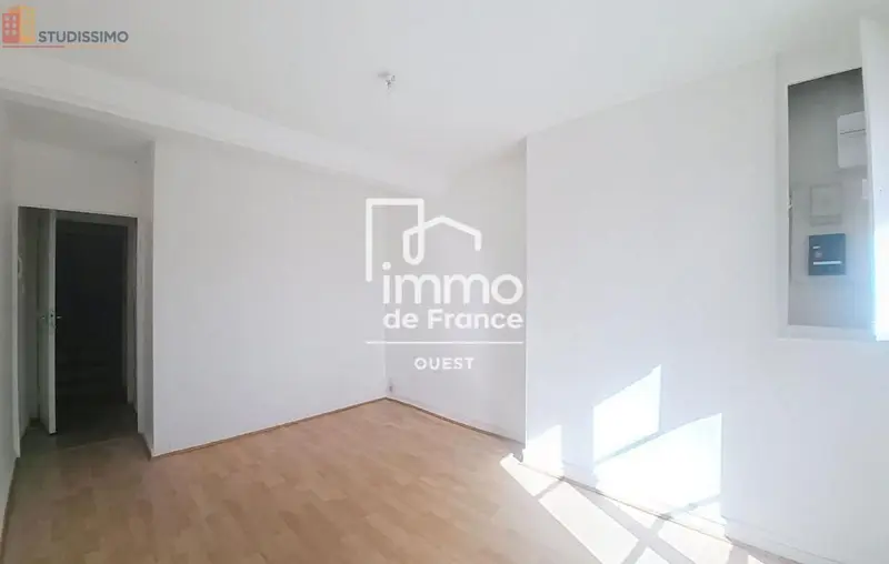 Studio 21m² Évron - Étage 2/3 - Photo 4