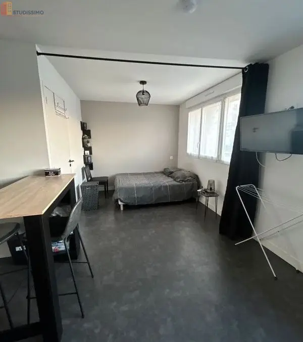 Studio 25m² Laval - Proche gare, meublé - Photo 2