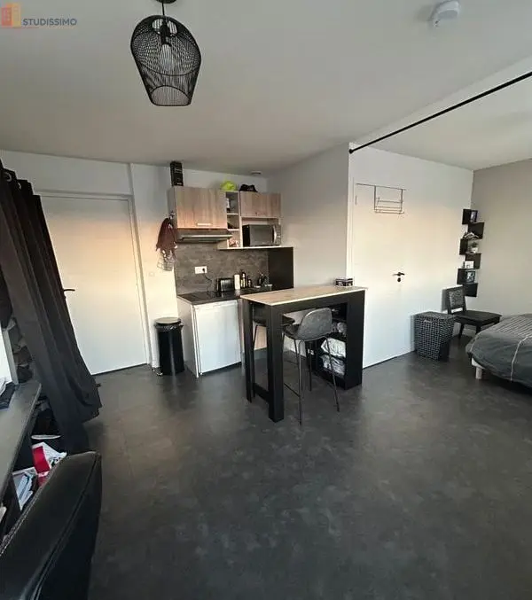 Studio 25m² Laval - Proche gare, meublé - Photo 1